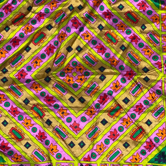 Seta Pura | Italian Scarf. - Picture 5 of 5